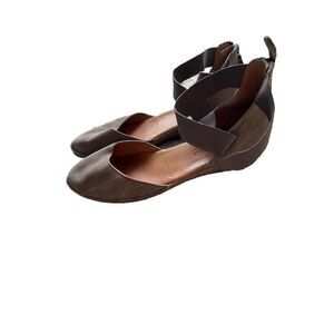 Gentle Souls Wedges 10M Taupe Suede Leather Beige Shoes Strappy 10 M Sandals